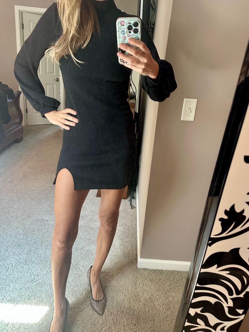 Fitted black mini dress -